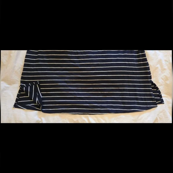GAP Maternity Top for Year Round by Gap Body; Size XL; Navy with White Stripes - Picture 14 of 16